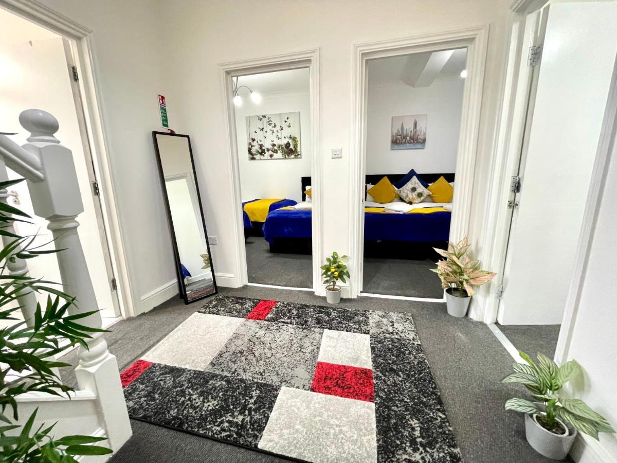 4 Bedrooms House, 3 Bathrooms , Separate Reception, Full Kitchen, Garden, Parking ロンドン エクステリア 写真