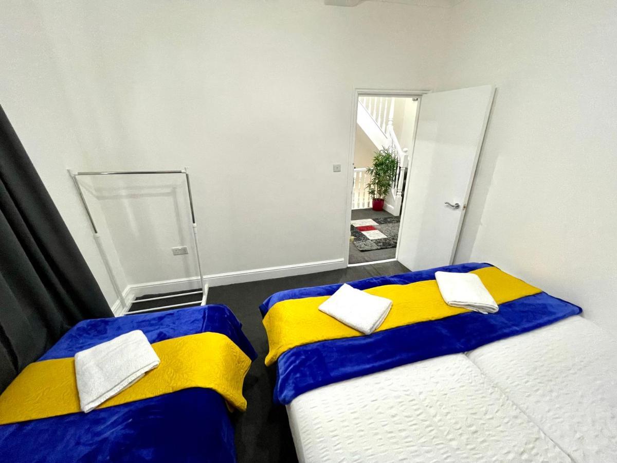 4 Bedrooms House, 3 Bathrooms , Separate Reception, Full Kitchen, Garden, Parking ロンドン エクステリア 写真
