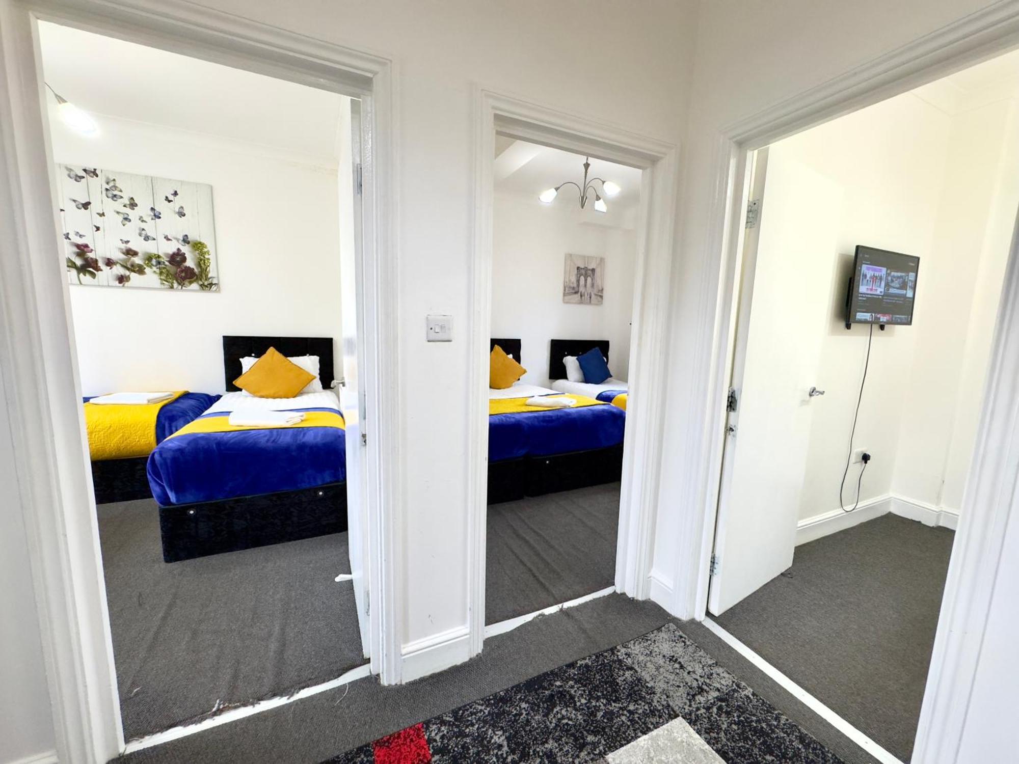 4 Bedrooms House, 3 Bathrooms , Separate Reception, Full Kitchen, Garden, Parking ロンドン エクステリア 写真